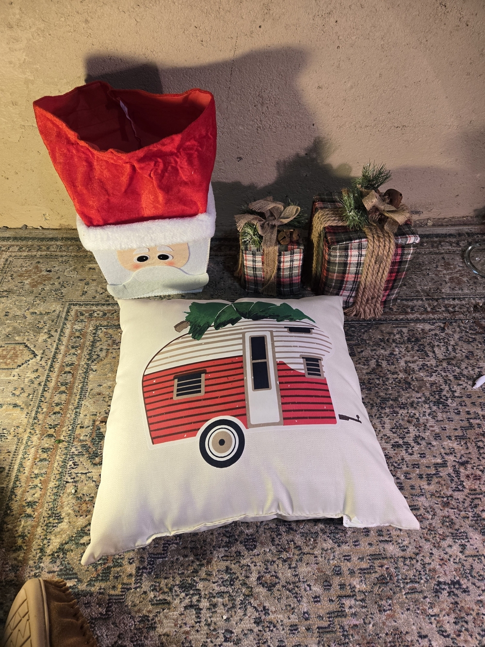 Lot Of Christmas Baskets And Pillow Holiday Decor Camping Fabric